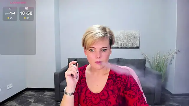 Julia Wilsone online show from January 19, 2025, 1:01 pm