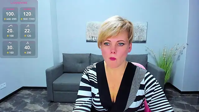 Julia Wilsone online show from January 26, 2025, 12:43 pm