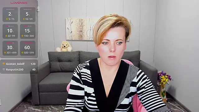 Julia Wilsone online show from January 27, 2025, 4:54 pm