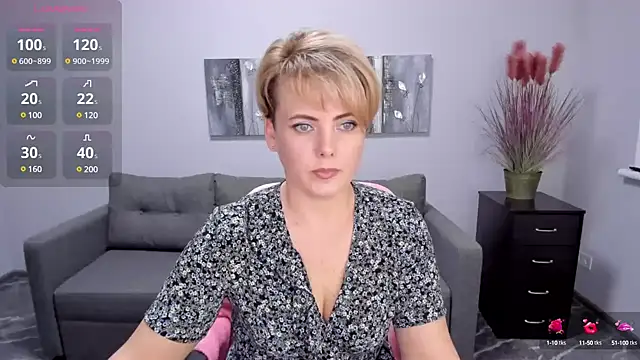 Julia Wilsone online show from February 1, 2025, 12:58 pm