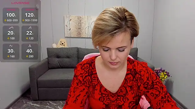 Julia Wilsone online show from February 3, 2025, 7:07 am