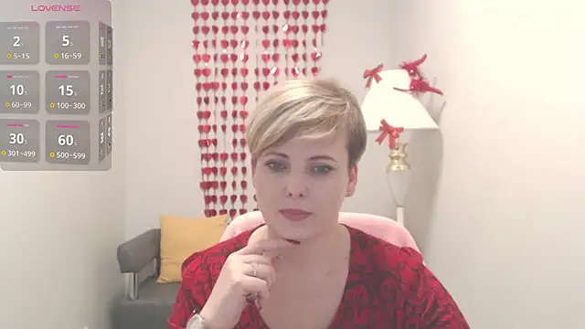 Julia Wilsone online show from February 10, 2025, 1:11 pm