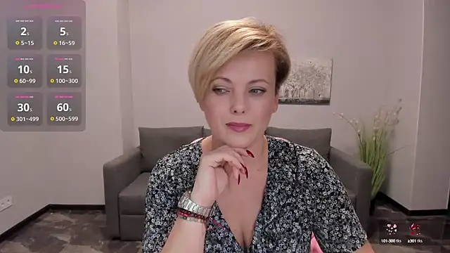 Julia Wilsone online show from February 11, 2025, 1:41 pm