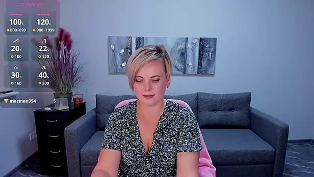 Julia Wilsone online show from October 21, 2025, 12:28 pm