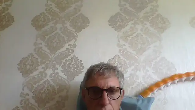 Snapshot of BobbyXRoyal chatting on August 8, 2026, 9:33 am BobbyXRoyal online show from August 8, 2026, 9:33 am