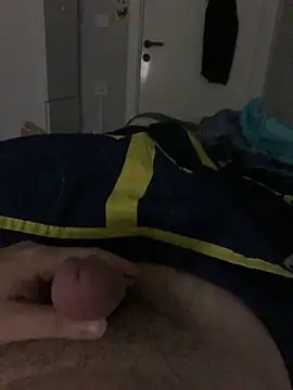 Snapshot of Erenn34 chatting on October 3, 2025, 1:13 am Erenn34 online show from October 3, 2025, 1:13 am