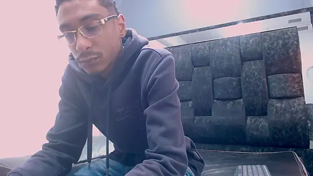 Jose Smoke online show from March 18, 2025, 3:53 am