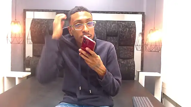 Jose Smoke online show from November 12, 2025, 4:02 am