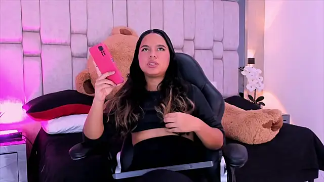 Marilyn-Cooper online show from December 12, 2024, 3:54 am