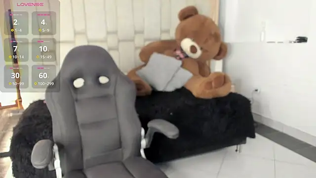 Marilyn-Cooper online show from March 18, 2025, 11:53 pm