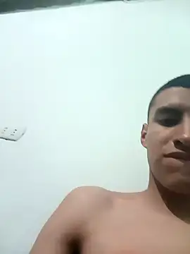 Rogersmit2 online show from January 4, 2025, 3:29 am