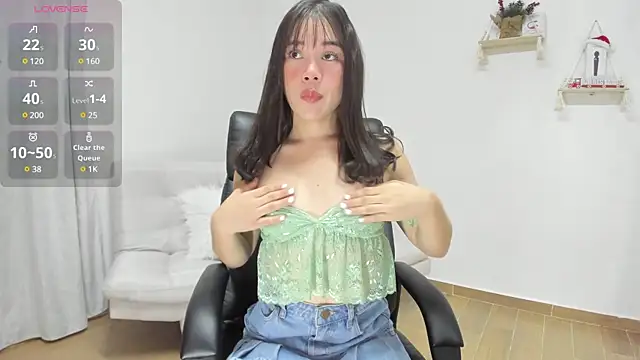 AprilDubois online show from December 23, 2024, 2:28 pm