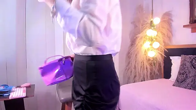 Alice milf  online show from January 21, 2025, 2:15 pm