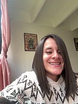 Snapshot of Alice_milf_ chatting on May 15, 2026, 5:53 pm Alice milf online show from May 15, 2026, 5:53 pm