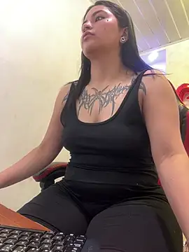  luna torres online show from April 20, 2026, 12:52 pm