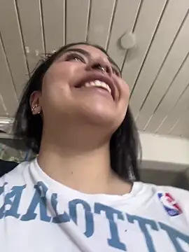  luna torres online show from April 24, 2026, 12:51 pm