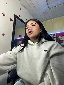 Snapshot of _luna_torres chatting on May 25, 2026, 11:27 am luna torres online show from May 25, 2026, 11:27 am