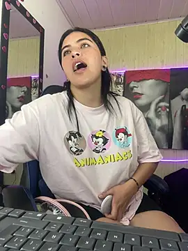  luna torres online show from July 28, 2026, 12:48 pm
