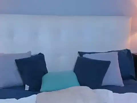 SaraaJhonsonn online show from January 13, 2025, 6:59 pm