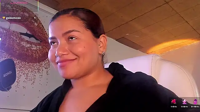 loly marce online show from March 19, 2025, 2:37 am