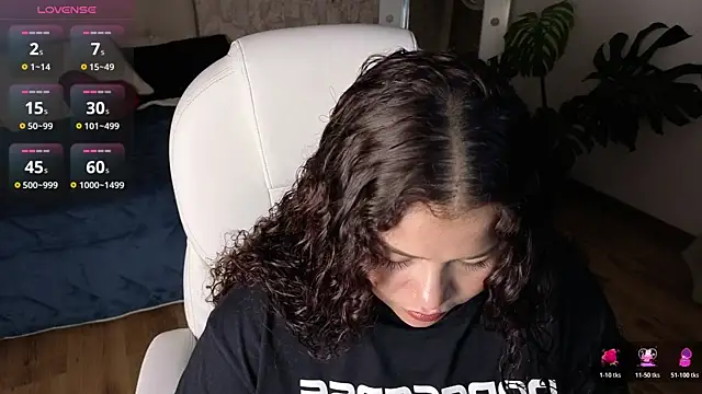 loly marce online show from November 11, 2025, 9:26 pm