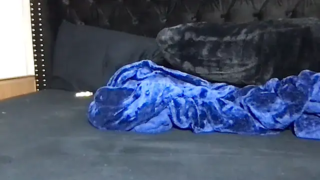 SeductiveMiahBrown online show from April 21, 2026, 2:15 am