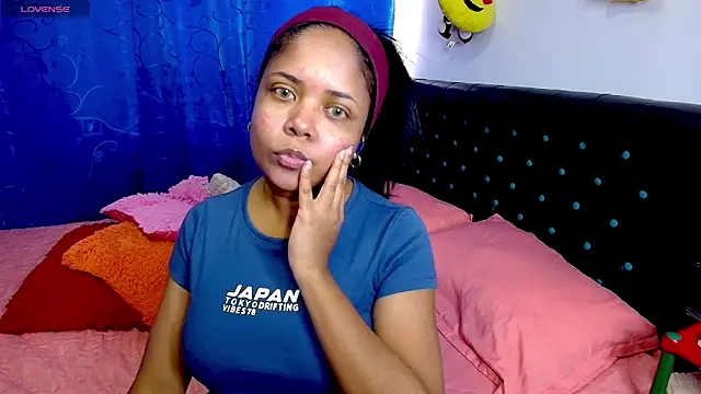 Melikasweetz online show from April 18, 2026, 5:17 pm