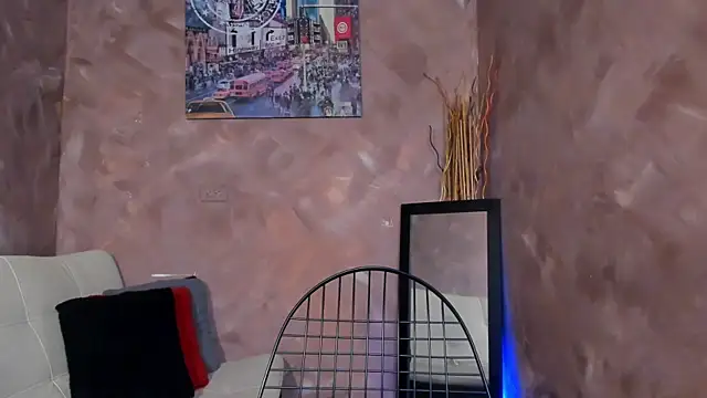 emma-hiill online show from September 20, 2025, 8:43 pm