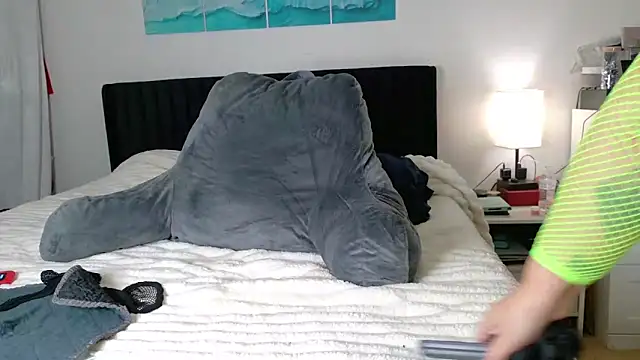 SpikedBella online show from February 28, 2025, 9:44 pm