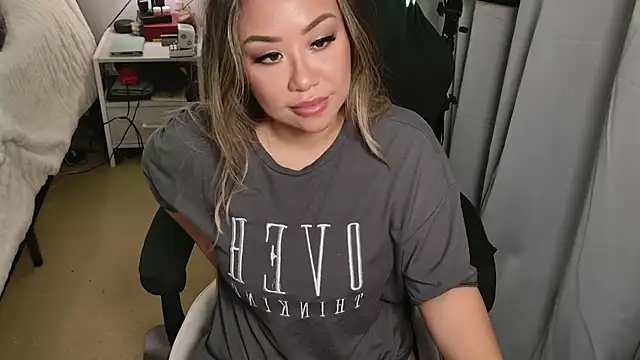 SpikedBella online show from March 19, 2025, 11:57 pm