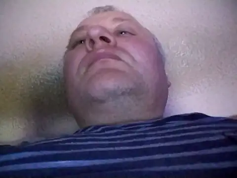 Snapshot of Grasul78 chatting on June 15, 2026, 3:58 pm Grasul78 online show from June 15, 2026, 3:58 pm