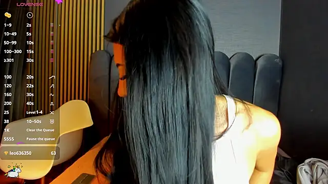 Nicolette ks  online show from February 11, 2026, 4:17 am