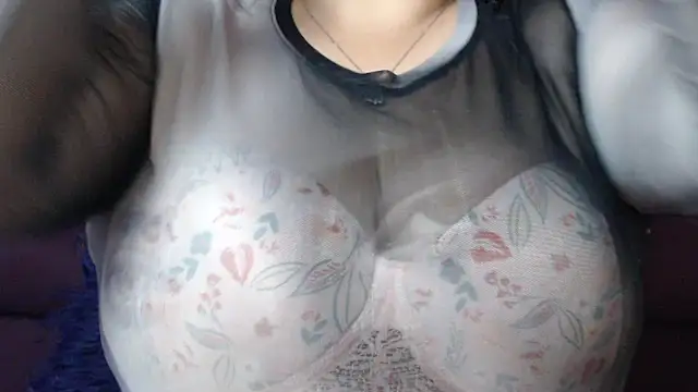 LinaBrowm online show from February 26, 2025, 7:49 pm