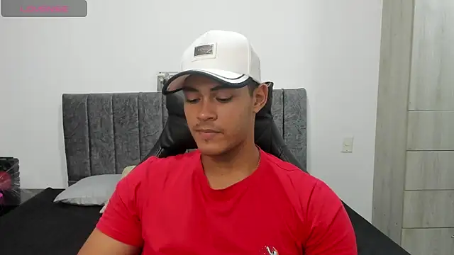 Snapshot of Iamdylan777 chatting on January 6, 2026, 12:31 pm Iamdylan777 online show from January 6, 2026, 12:31 pm