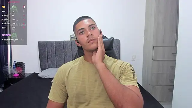 Snapshot of Iamdylan777 chatting on January 7, 2026, 10:01 pm Iamdylan777 online show from January 7, 2026, 10:01 pm