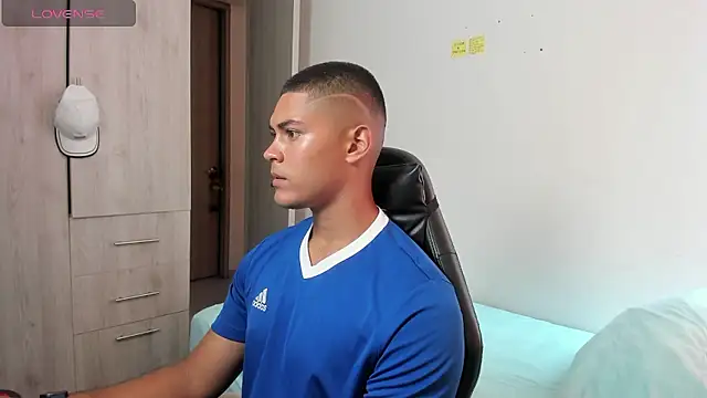 Snapshot of Iamdylan777 chatting on January 8, 2026, 2:52 pm Iamdylan777 online show from January 8, 2026, 2:52 pm