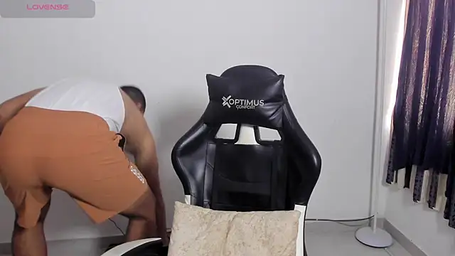 Snapshot of Iamdylan777 chatting on February 10, 2026, 12:42 pm Iamdylan777 online show from February 10, 2026, 12:42 pm