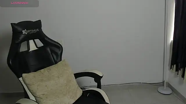 Snapshot of Iamdylan777 chatting on February 19, 2026, 1:18 pm Iamdylan777 online show from February 19, 2026, 1:18 pm