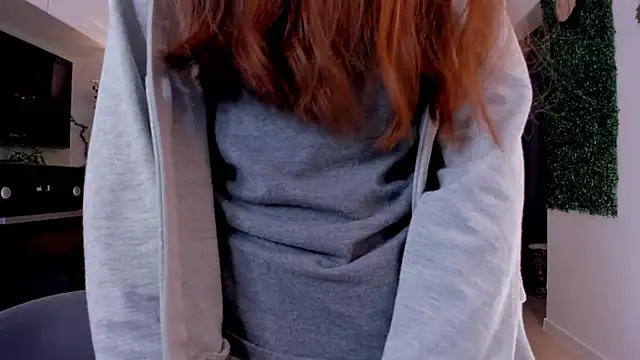 BettyBrowni online show from February 6, 2025, 10:32 pm