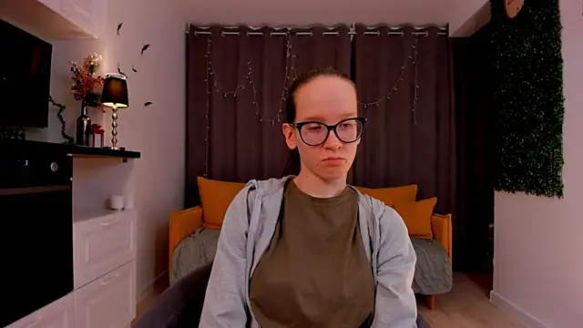 BettyBrowni online show from February 10, 2025, 7:17 pm