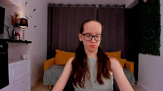 BettyBrowni online show from February 15, 2025, 4:12 pm