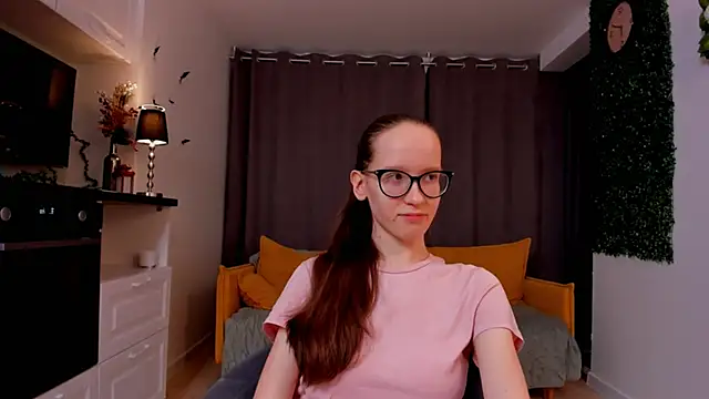 BettyBrowni online show from February 19, 2025, 4:11 pm