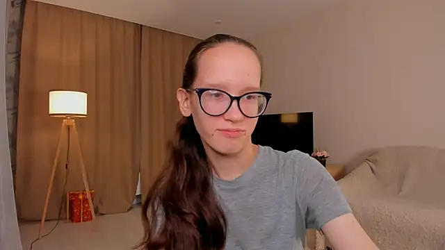 BettyBrowni online show from September 26, 2025, 4:11 pm