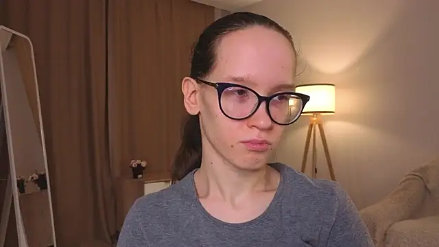 BettyBrowni online show from February 16, 2026, 4:14 pm