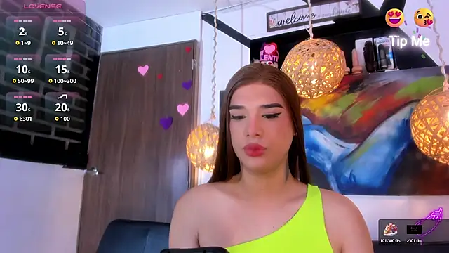 victoria aleia  online show from April 9, 2026, 10:59 pm