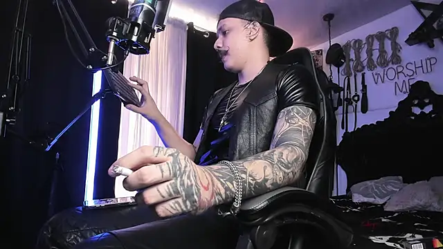 allanhurtss online show from February 24, 2025, 5:42 pm