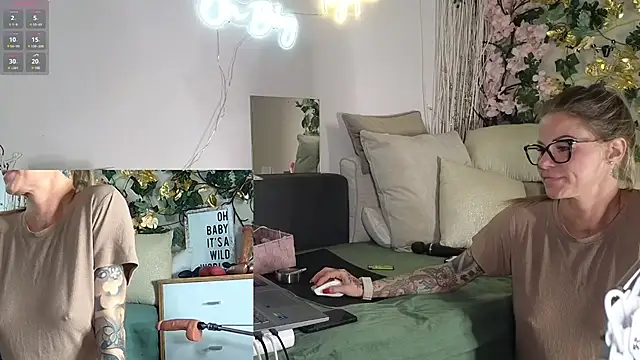 Snapshot of Tatjana_Sue chatting on December 5, 2024, 10:23 pm Tatjana Sue online show from December 5, 2024, 10:23 pm