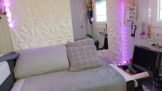 Tatjana Sue online show from April 28, 2026, 5:40 pm