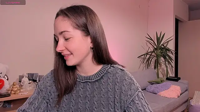 cClandesTina online show from December 4, 2024, 9:46 pm