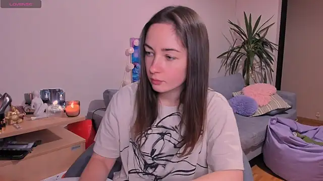 cClandesTina online show from December 6, 2024, 10:41 pm